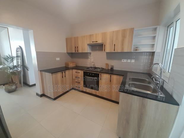 3bdrm Apartment in Gateway Mall Area for rent