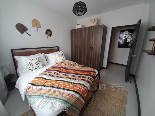 2bdrm Apartment in Gateway Mall Area for sale