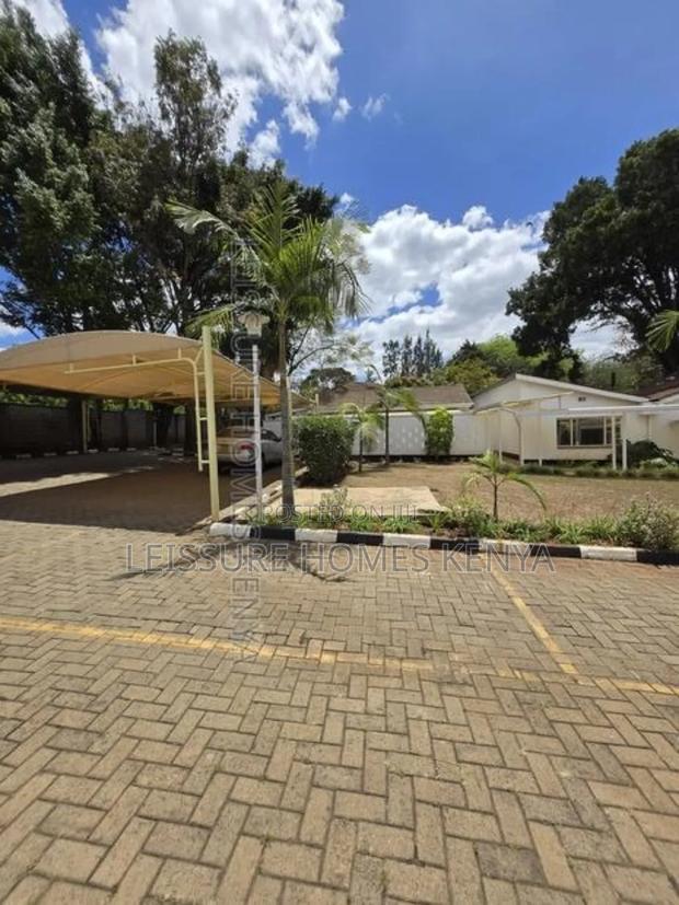 6 Bedroom Commercial Offices on One Acre