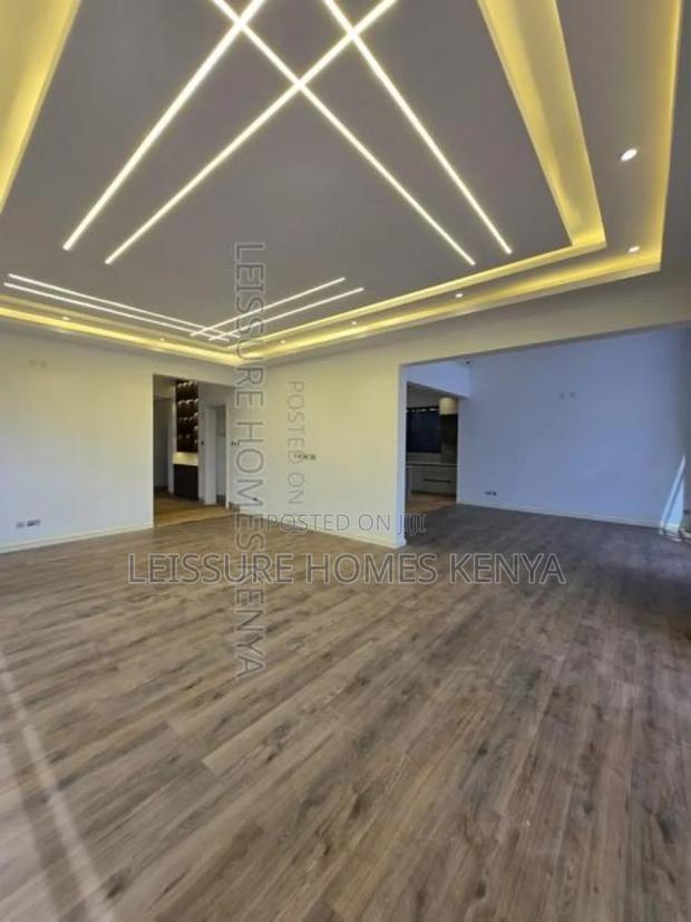 5bdrm Villa in Lavington for sale