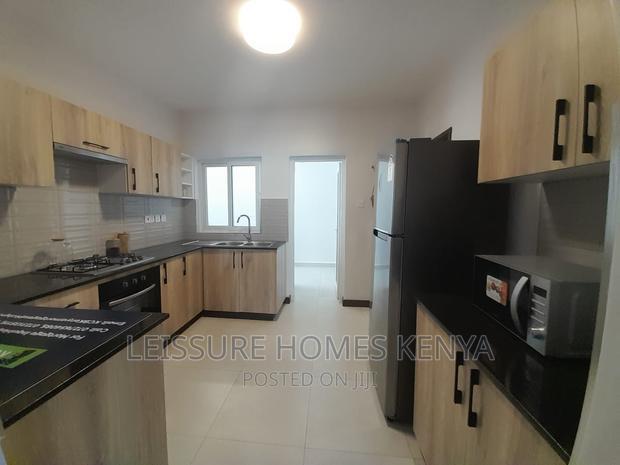2bdrm Apartment in Gateway Mall Area for sale