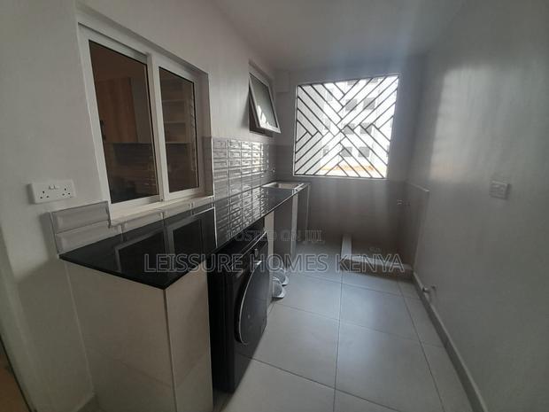 3bdrm Apartment in Gateway Mall Area for rent