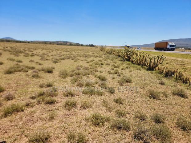 Get 1 Acre of Land That's Touching Tarmac for Just 6.5m