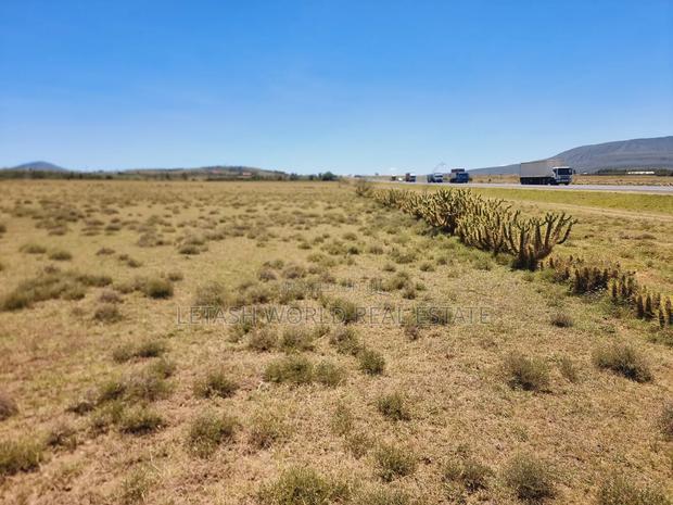 Get 1 Acre of Land That's Touching Tarmac for Just 6.5m