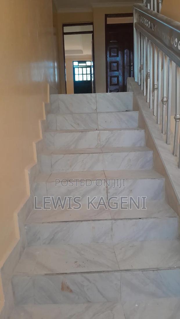 5bdrm Duplex in Kimunyu, Kenyatta Road / Theta for sale