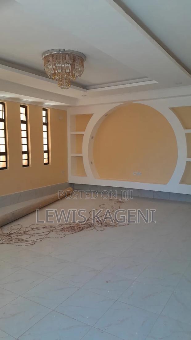 5bdrm Duplex in Kimunyu, Kenyatta Road / Theta for sale