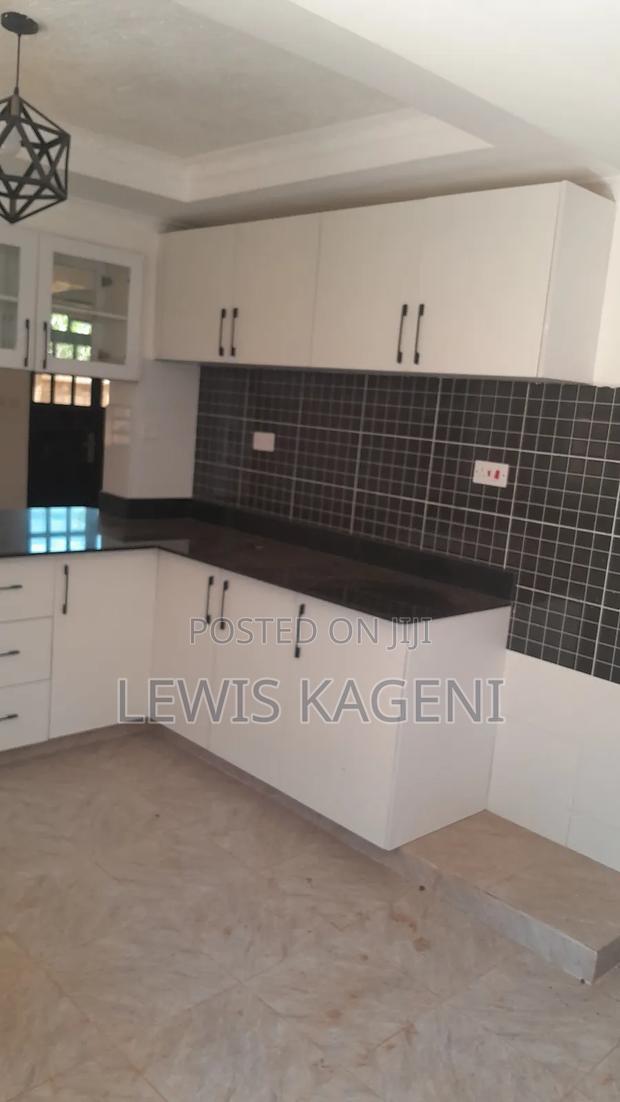 5bdrm Duplex in Kimunyu, Kenyatta Road / Theta for rent