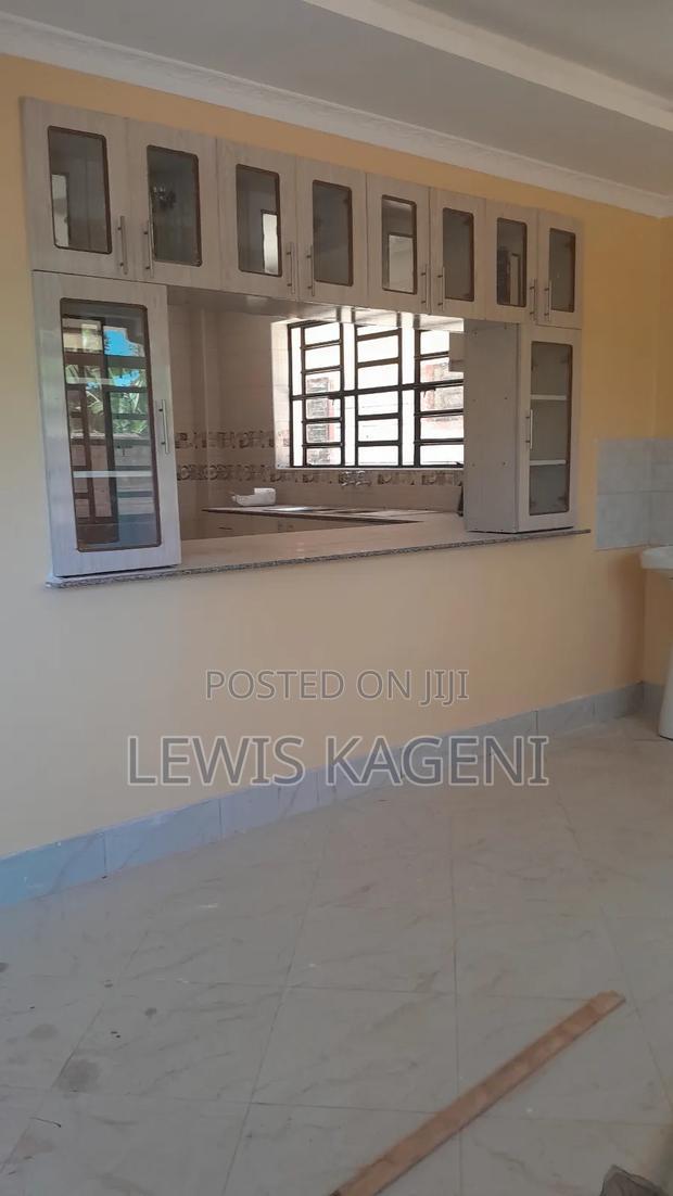 5bdrm Duplex in Kimunyu, Kenyatta Road / Theta for sale