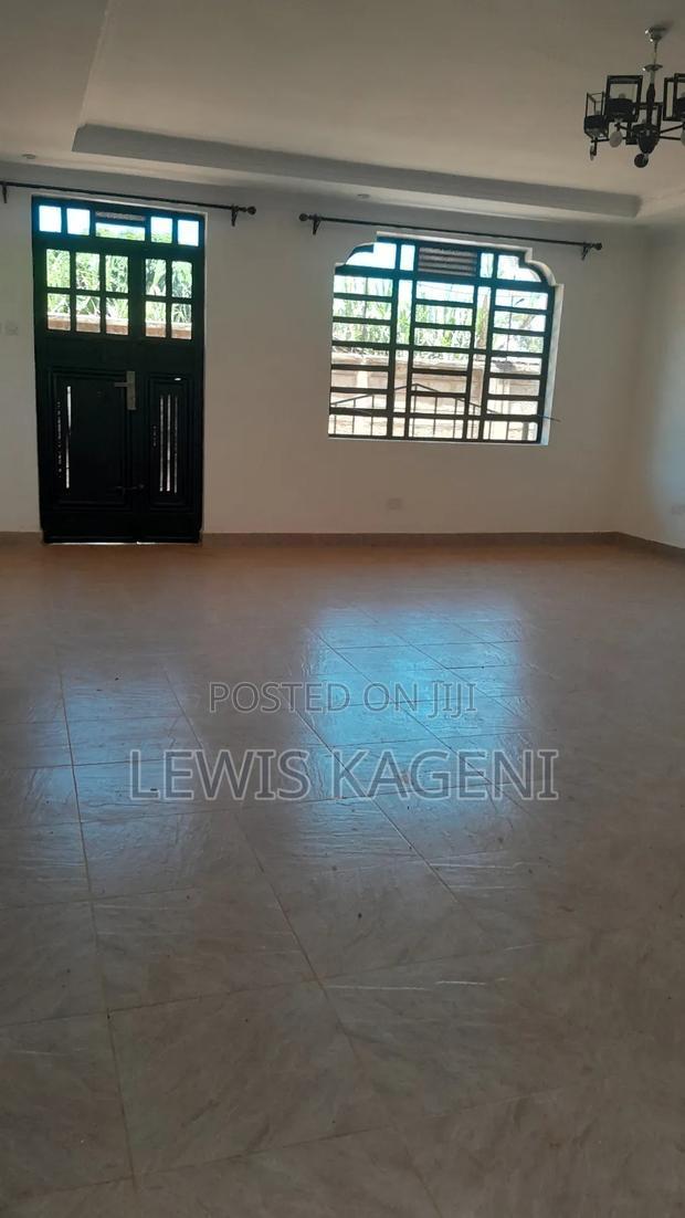 5bdrm Duplex in Kimunyu, Kenyatta Road / Theta for rent