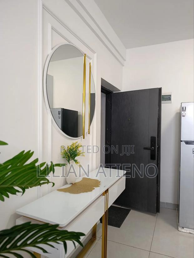 1bdrm Apartment in Gateway Mall Area for sale