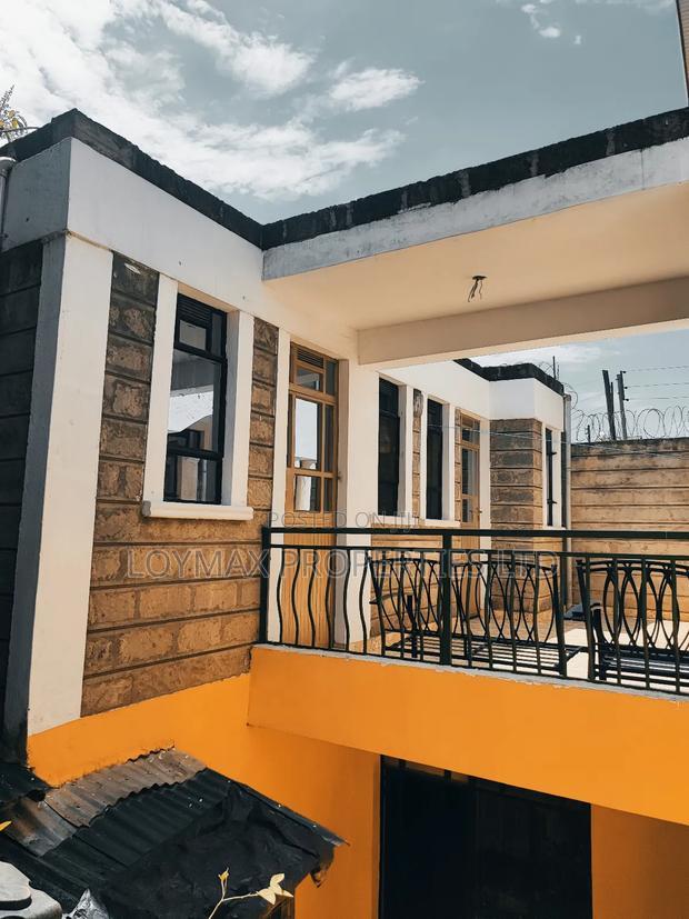 3bdrm Maisonette in Clay City Estate for sale