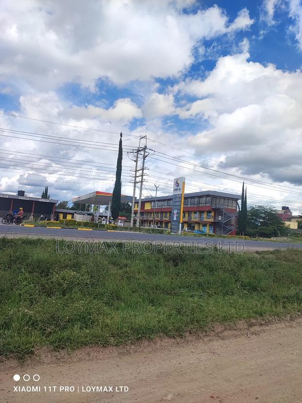 Commercial 50/100 Plot Touching Tarmac in Kitengela Kimalat