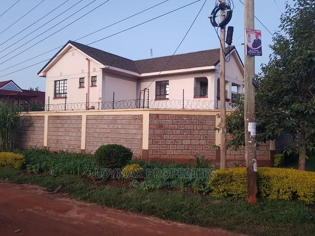 6bdrm Maisonette in Ngoigwa Estate for sale