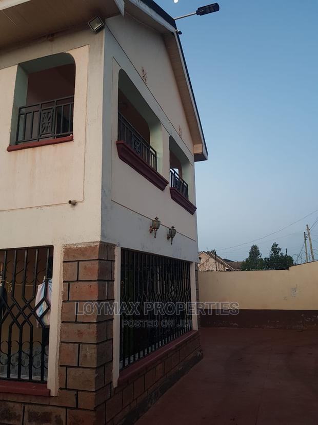 6bdrm Maisonette in Ngoigwa Estate for sale