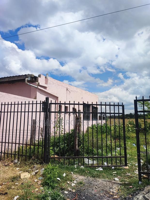 Open Warehouse to Lease in Kitengela Town.