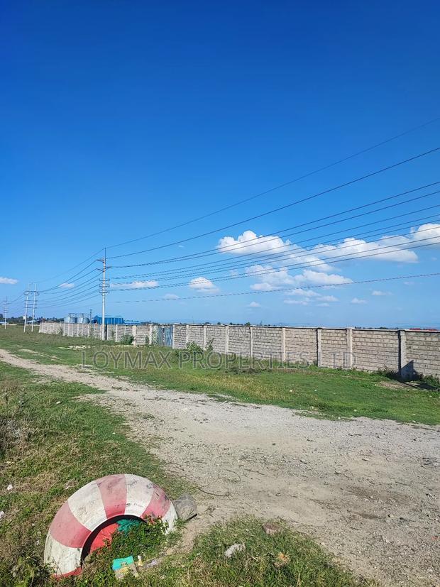 6 Acres on Tarmac Also Touching Kisaju Prayer Centre Road.