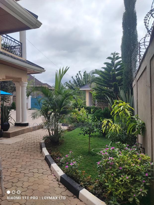 5bdrm Maisonette in Chuna Estate, Kitengela for sale