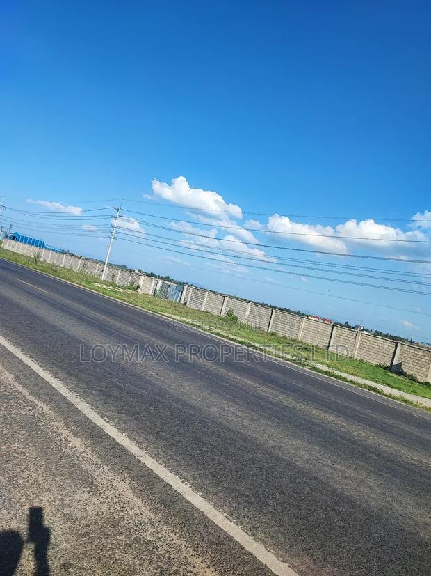 6 Acres on Tarmac Also Touching Kisaju Prayer Centre Road.