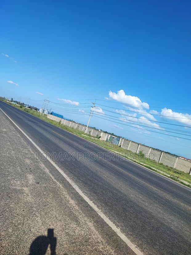 6 Acres on Tarmac Also Touching Kisaju Prayer Centre Road.