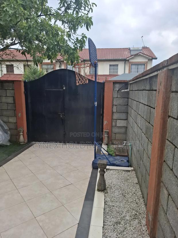 3bdrm Maisonette in Nyayo Estate for sale