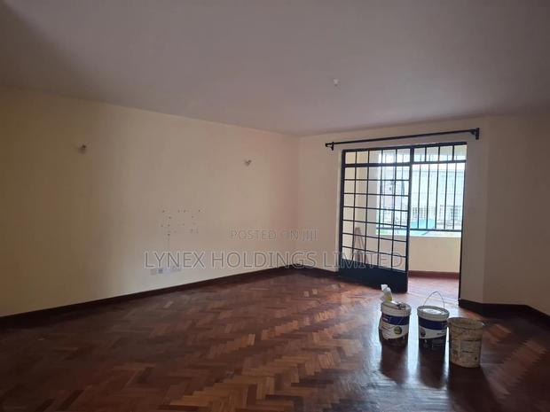 3bdrm Apartment With Sq in Valley Arcade for Rent