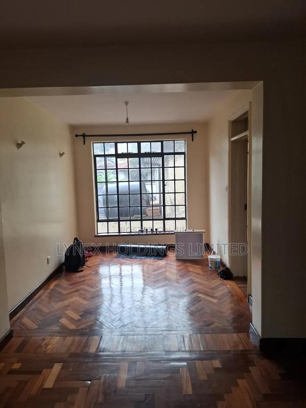 3bdrm Apartment With Sq in Valley Arcade for Rent