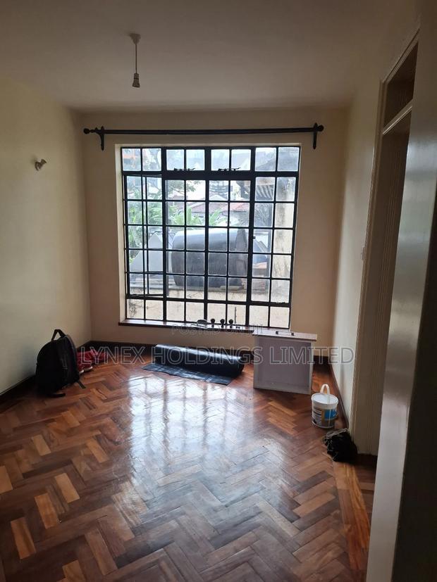 3bdrm Apartment With Sq in Valley Arcade for Rent
