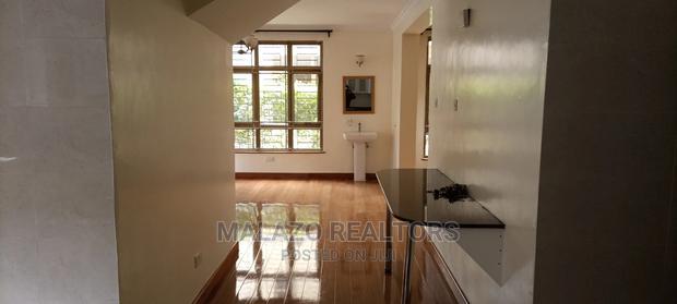 5bdrm Townhouse/Terrace in Henrik Villas, Valley Arcade for Sale