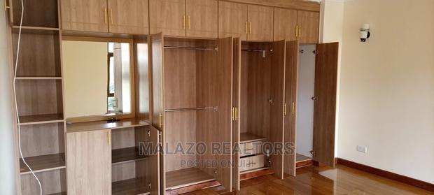 5bdrm Townhouse/Terrace in Henrik Villas, Valley Arcade for Sale
