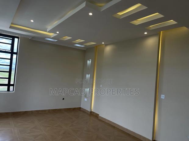 6bdrm Maisonette in Yukos, Kitengela for rent