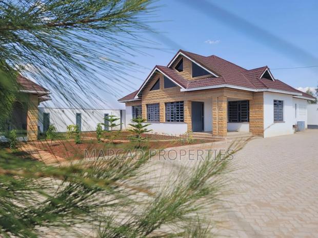 3bdrm Bungalow in Kisaju, Kitengela for sale