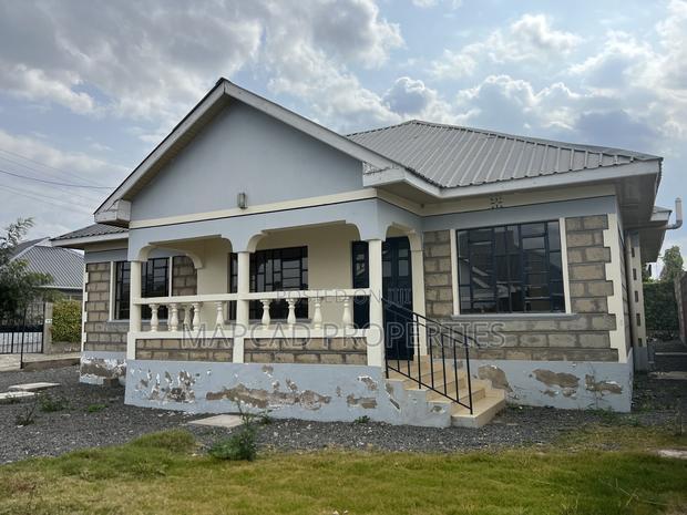 4bdrm Bungalow in Yukos, Kitengela for sale