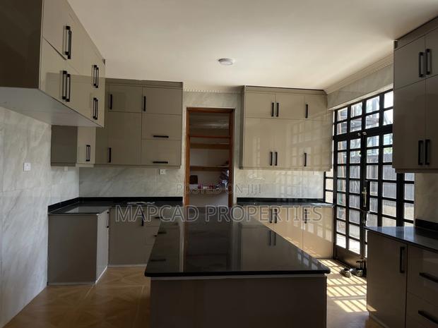 6bdrm Maisonette in Yukos, Kitengela for rent