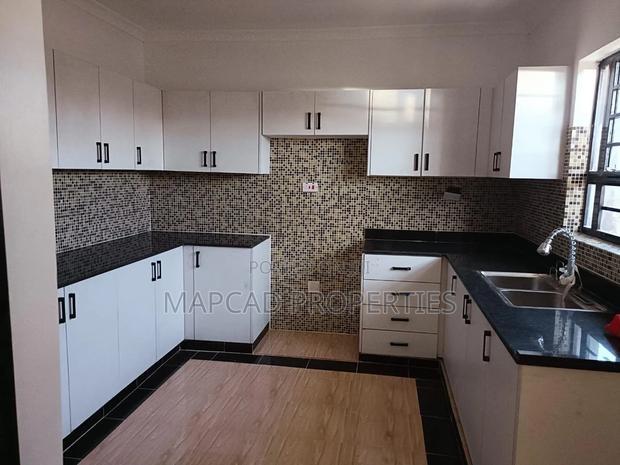 4bdrm Maisonette in Kimalat, Kitengela for sale