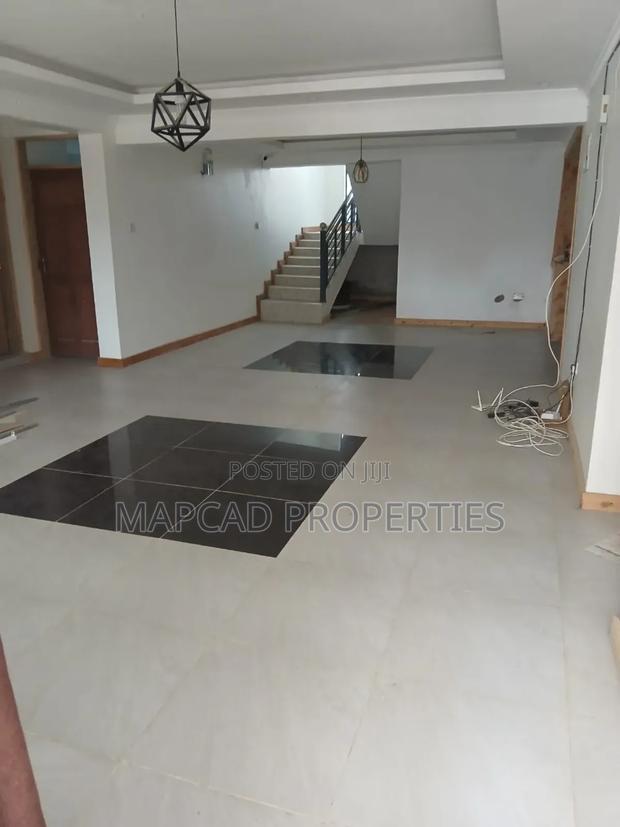 7bdrm House in Airview, Kitengela for sale
