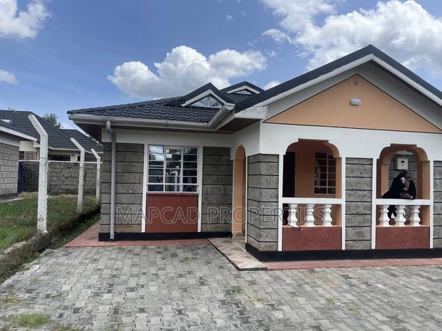 3bdrm Bungalow in Yukos, Kitengela for rent