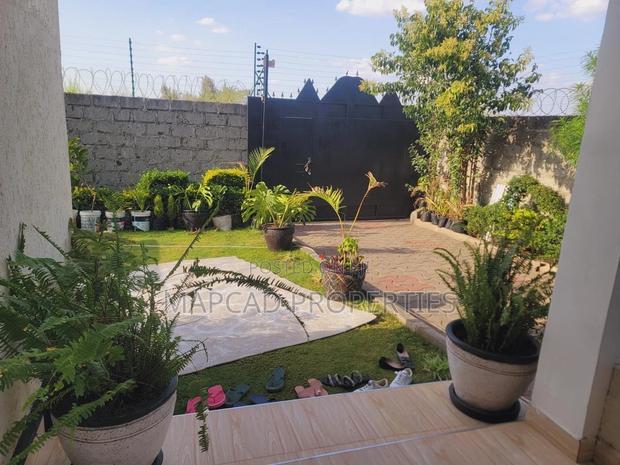 4bdrm Maisonette in Kimalat, Kitengela for sale