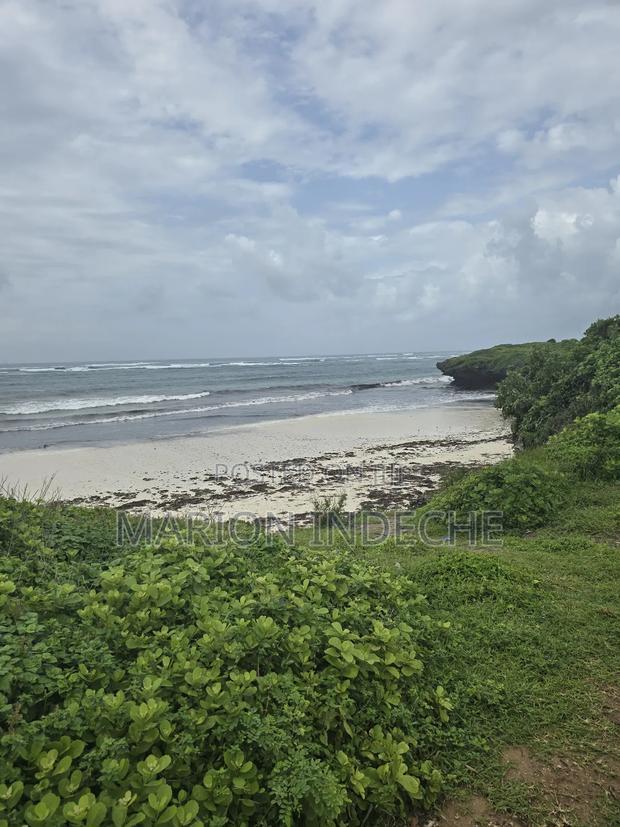 4 Acres Touching the Beach in Kilifi Chumani