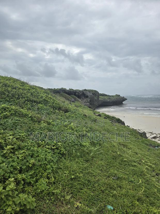 4 Acres Touching the Beach in Kilifi Chumani