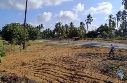 1/8th Acres Touching the Highway Mombasa -Malindi for Sale.