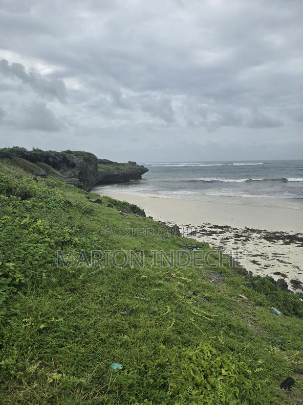 4 Acres Touching the Beach in Kilifi Chumani