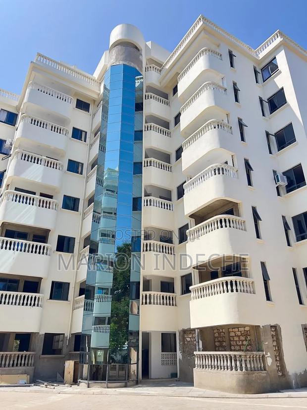 3bdrm Apartment in 5Th Avenue, Nyali for sale