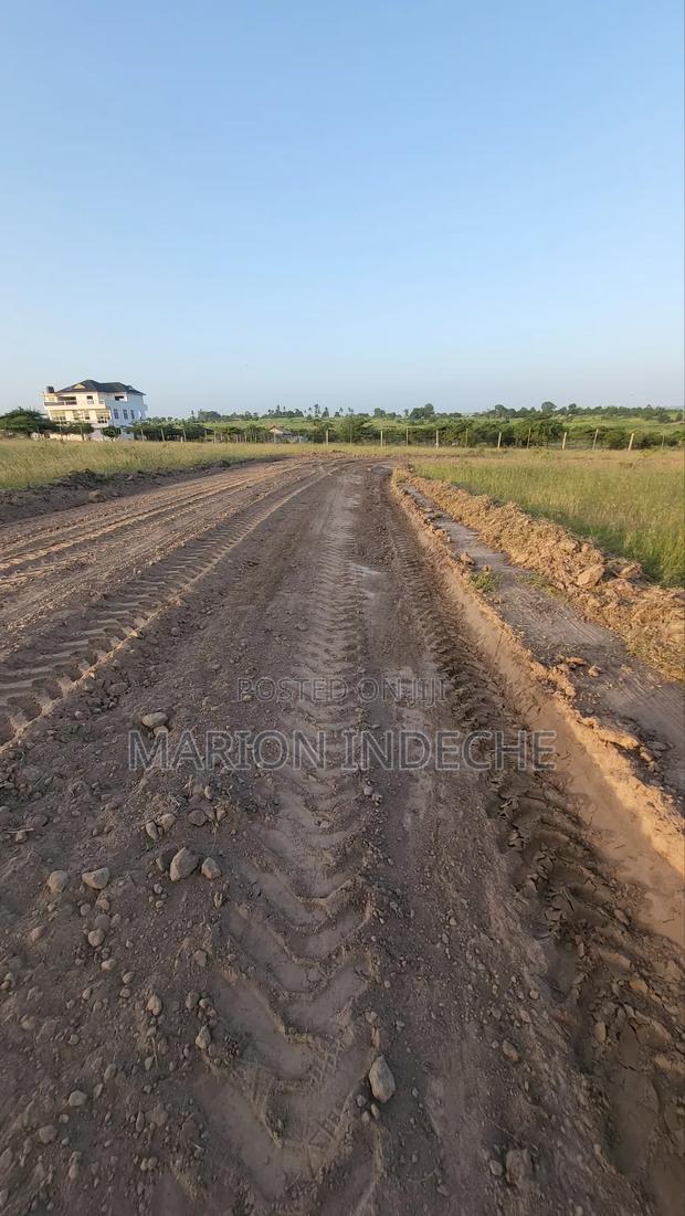 Mariakani Plots Below