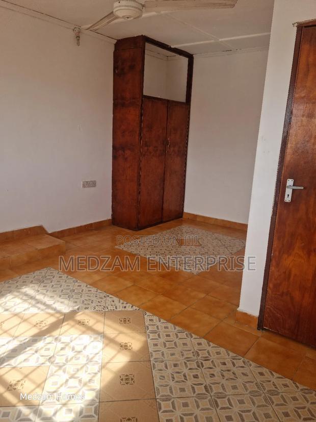 1bdrm Bedsitter in Beach Road, Nyali for rent