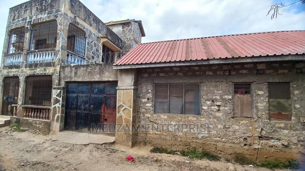 9bdrm Maisonette in Ziwa la Ngombe for sale
