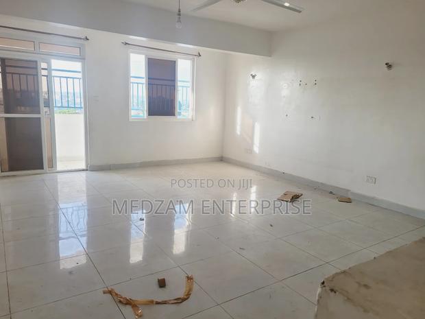 3bdrm Apartment in Kisimani Heights, Ziwa la Ngombe for rent