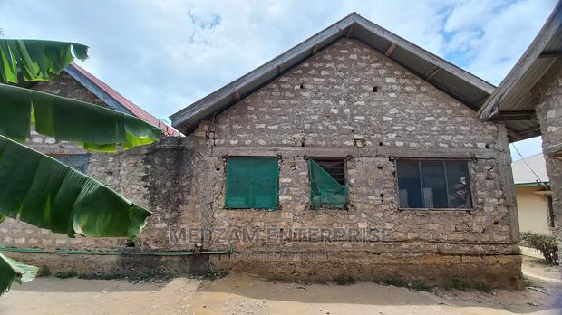 9bdrm Maisonette in Ziwa la Ngombe for sale