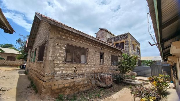 9bdrm Maisonette in Ziwa la Ngombe for sale