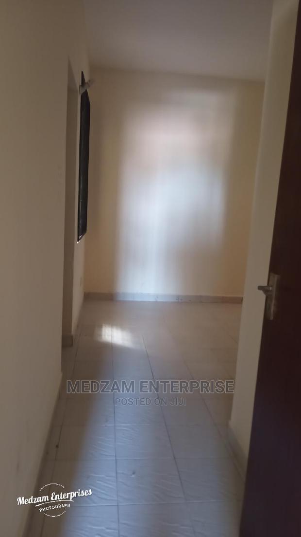 3bdrm Apartment in Kisimani, Ziwa La Ngombe for Rent