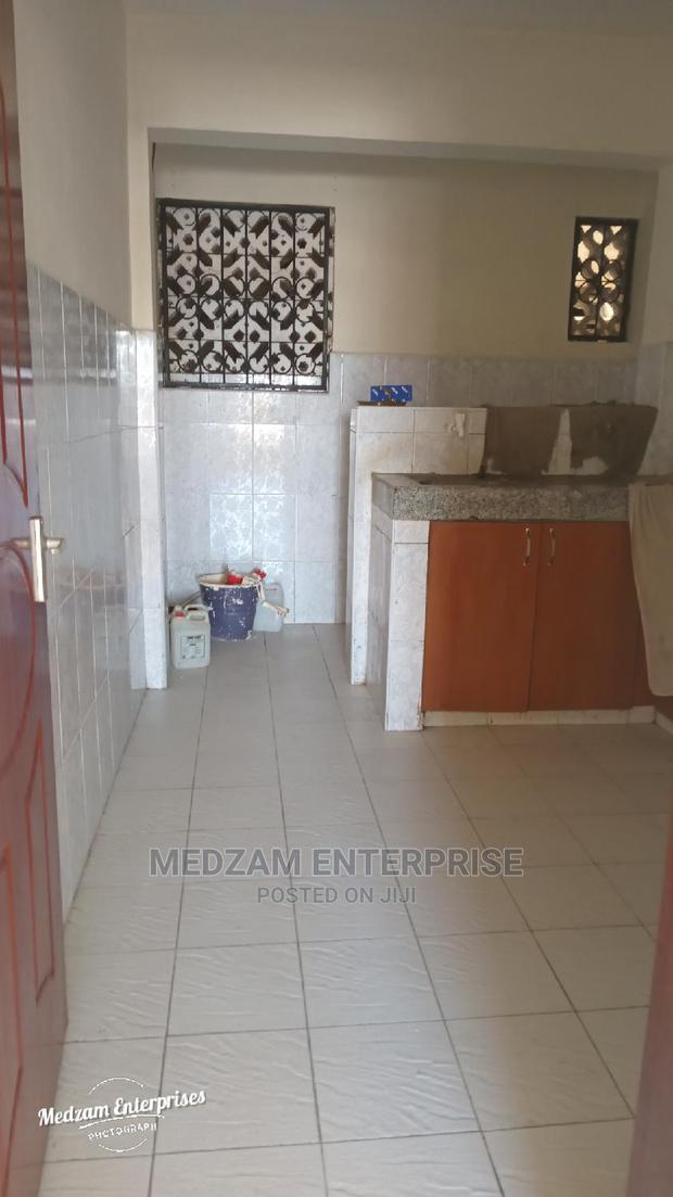 3bdrm Apartment in Kisimani, Ziwa La Ngombe for Rent
